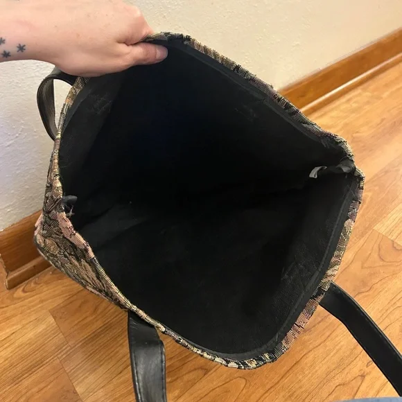 Vintage Floral Tapestry Tote Bag - Picture 4 of 4